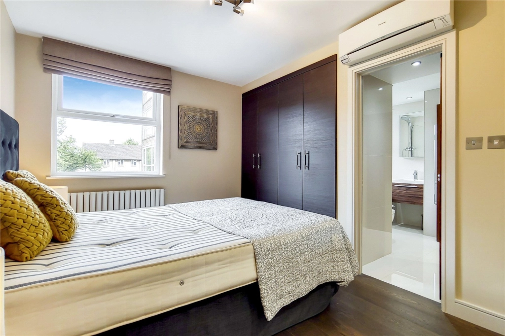 3 bedrooms apartments/flats for sale in St. Johns Wood Park, London - NW8 view 11