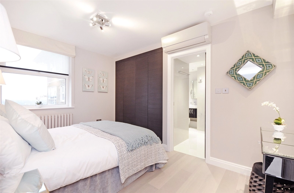 3 bedrooms apartments/flats for sale in St. Johns Wood Park, London - NW8 view 7