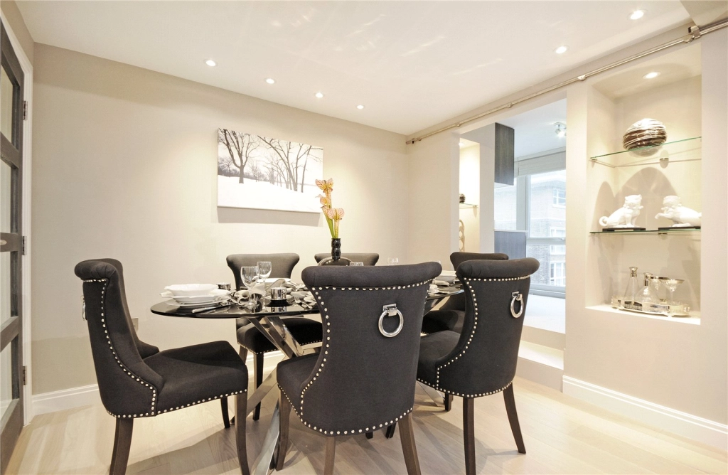 3 bedrooms apartments/flats for sale in St. Johns Wood Park, London - NW8 view 3