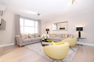 St. Johns Wood Park, London - NW8 view 1