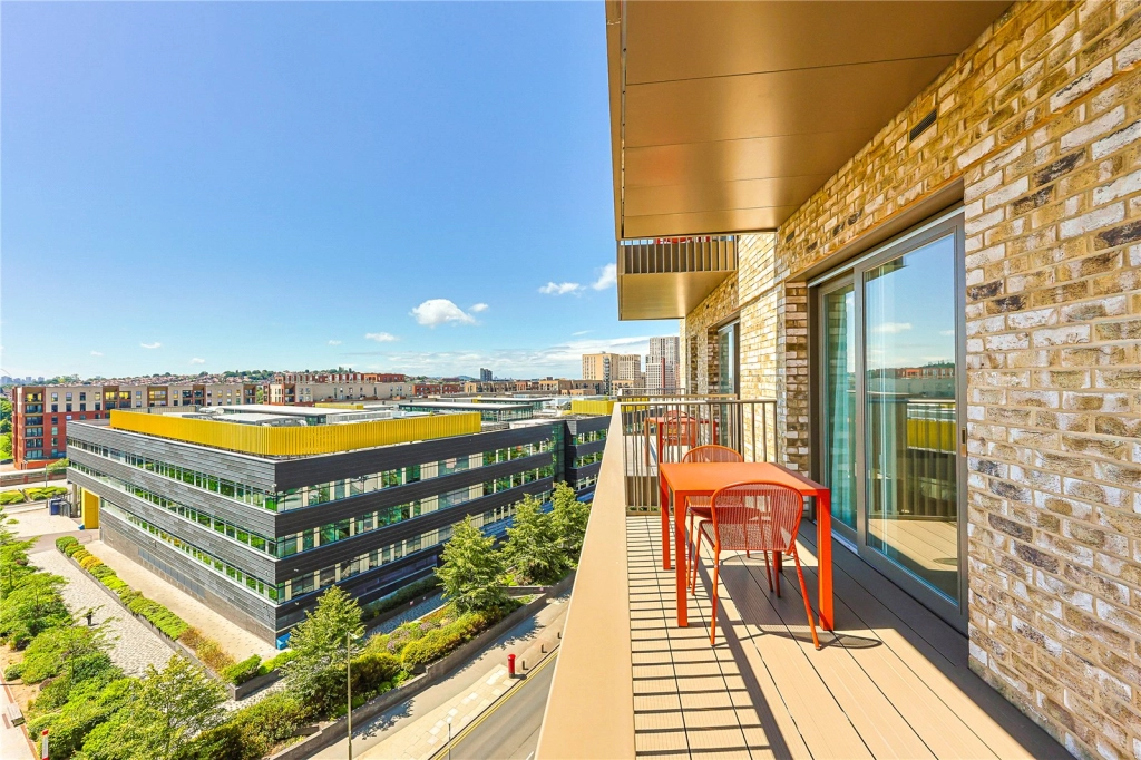 2 bedrooms apartments/flats for sale in Aerodrome Road, London - NW9 view 3