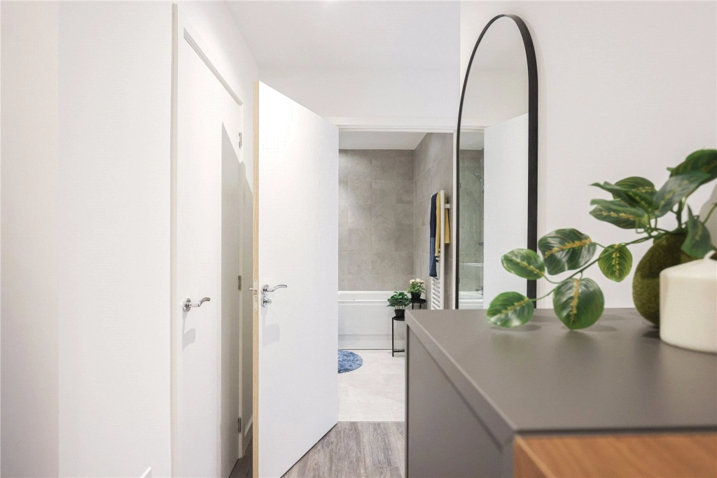 1 bedroom apartments/flats for sale in Medawar Drive, London - NW7 view 7