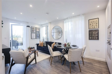 Medawar Drive, London - NW7 view 1