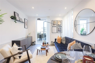 Medawar Drive, London - NW7 view 2