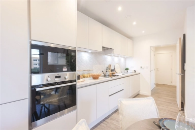Medawar Drive, London - NW7 view 9