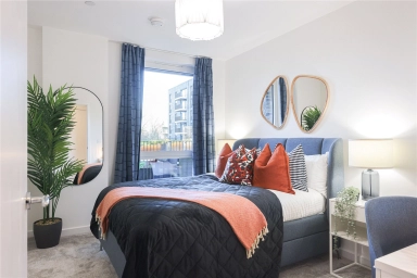 Medawar Drive, London - NW7 view 13