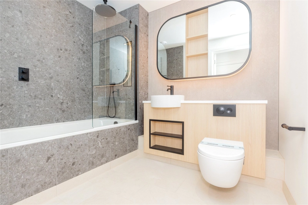 2 bedrooms apartments/flats for sale in Henshaw Parade, The Hyde, London - NW9 view 5