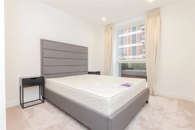 Henshaw Parade, The Hyde, London - NW9 view 4