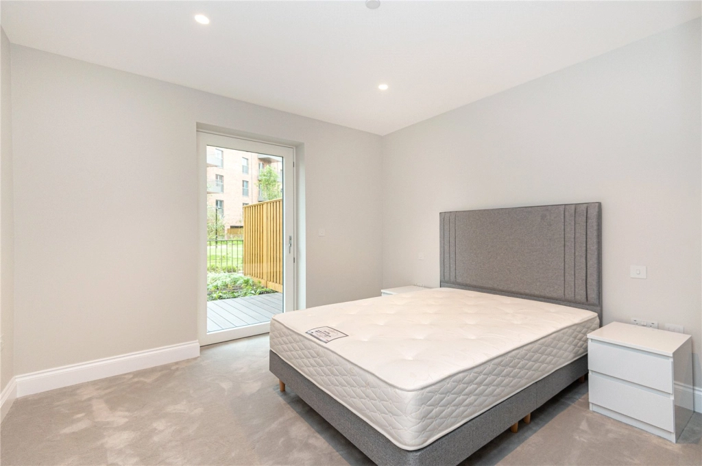 1 bedroom apartments/flats for sale in Explorer Way, London - NW7 view 5