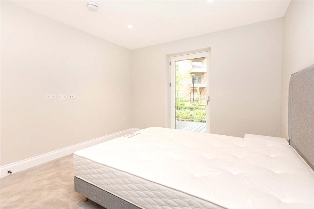 1 bedroom apartments/flats for sale in Explorer Way, London - NW7 view 7