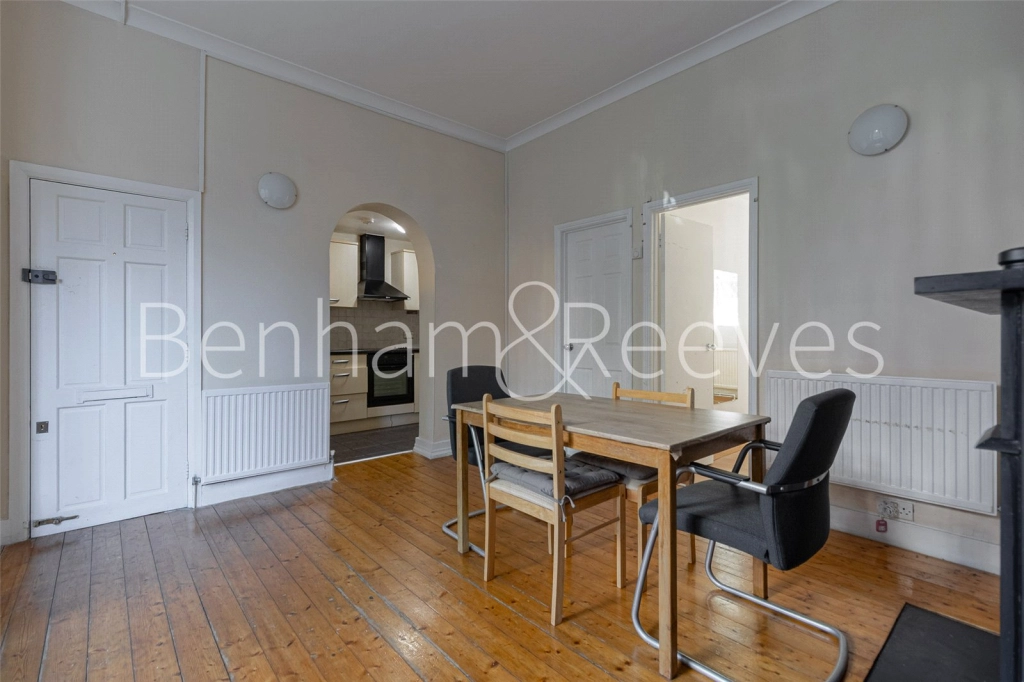 1 bedroom apartments/flats for sale in Frognal, London - NW3 view 3