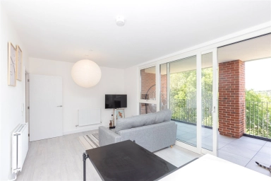 Shearwater Drive, London - NW9 view 6