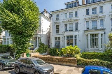 Belsize Grove, London - NW3 view 1
