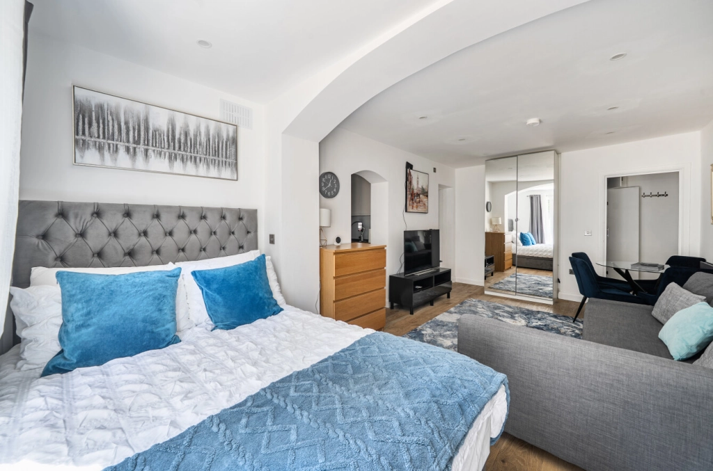 Studio apartments/flats for sale in Belsize Grove, London - NW3 view 11