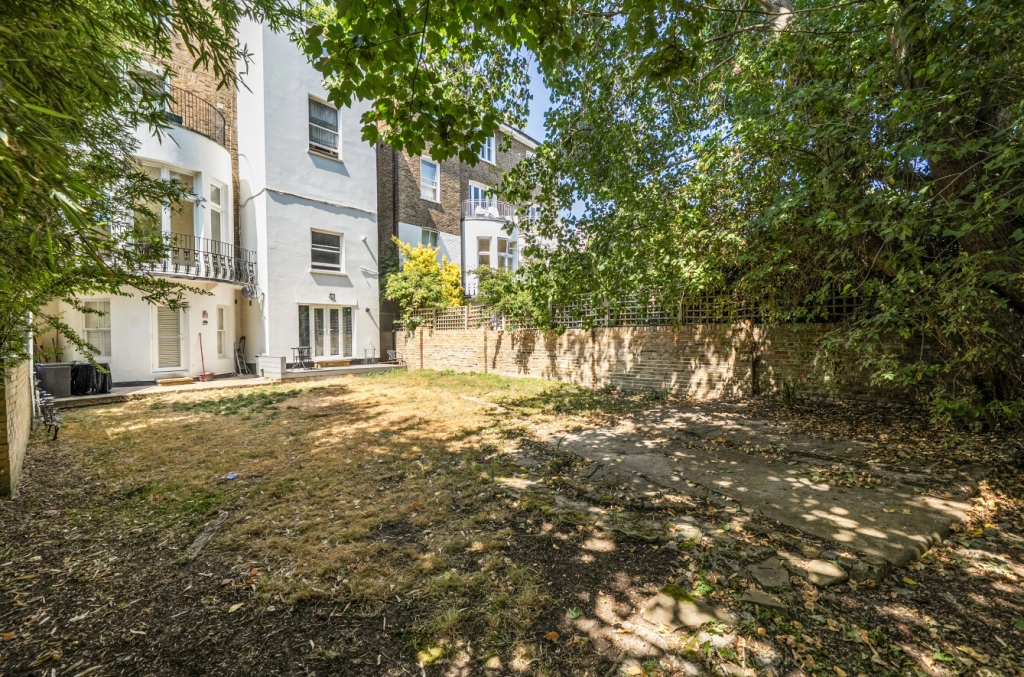 Studio apartments/flats for sale in Belsize Grove, London - NW3 view 21