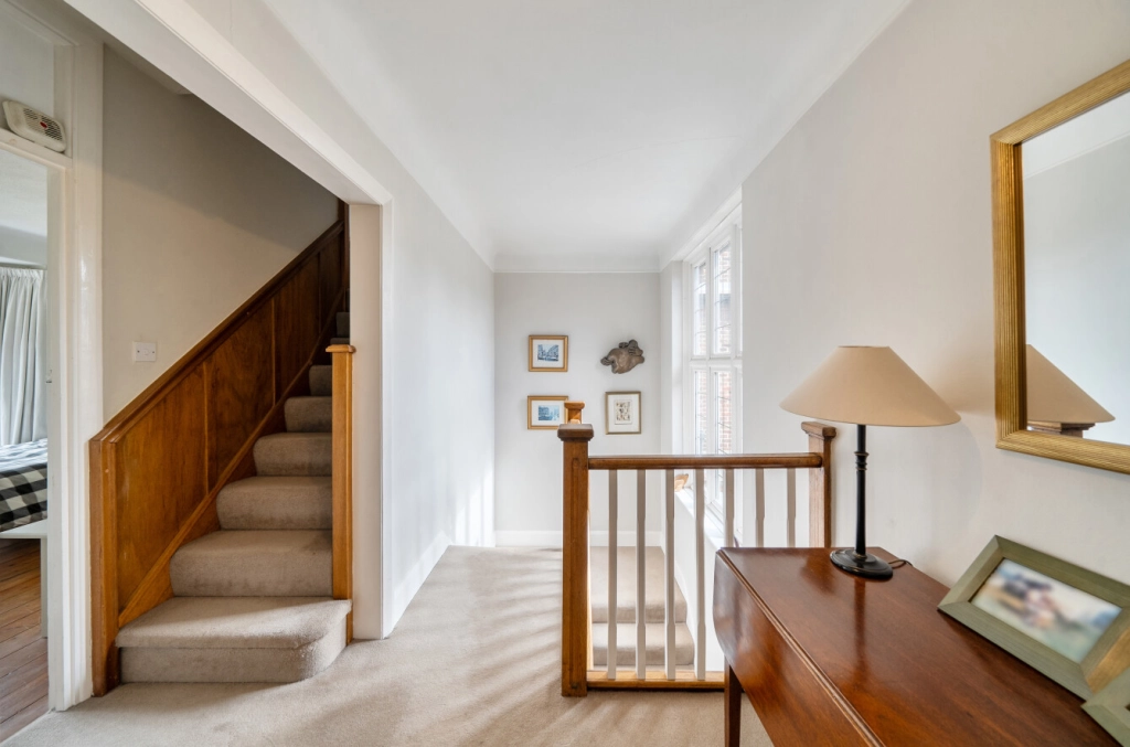 6 bedrooms houses for sale in Bancroft Avenue, East Finchley - N2 view 12
