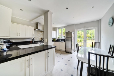 Bancroft Avenue, East Finchley - N2 view 4