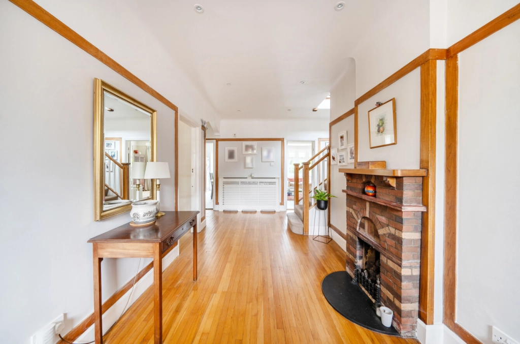6 bedrooms houses for sale in Bancroft Avenue, East Finchley - N2 view 20