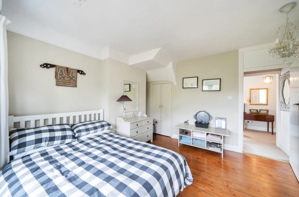 6 bedrooms houses for sale in Bancroft Avenue, East Finchley - N2 view 8