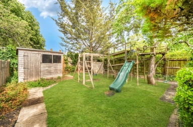 Bancroft Avenue, East Finchley - N2 view 30