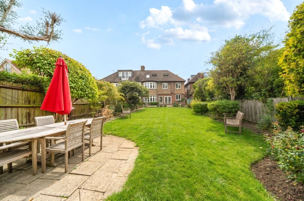 6 bedrooms houses for sale in Bancroft Avenue, East Finchley - N2 view 32
