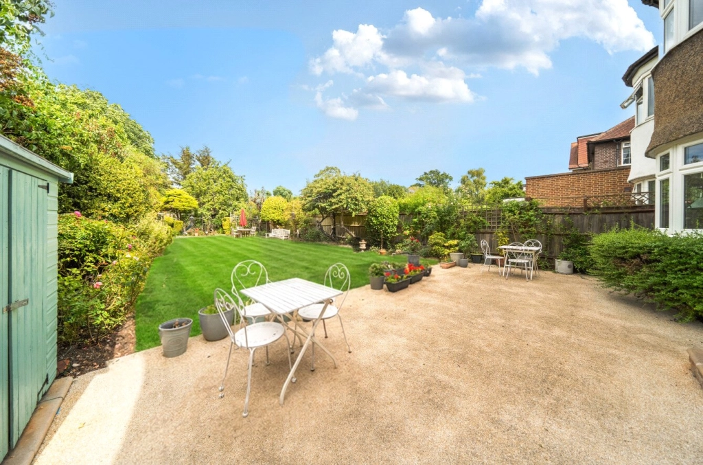 6 bedrooms houses for sale in Bancroft Avenue, East Finchley - N2 view 6