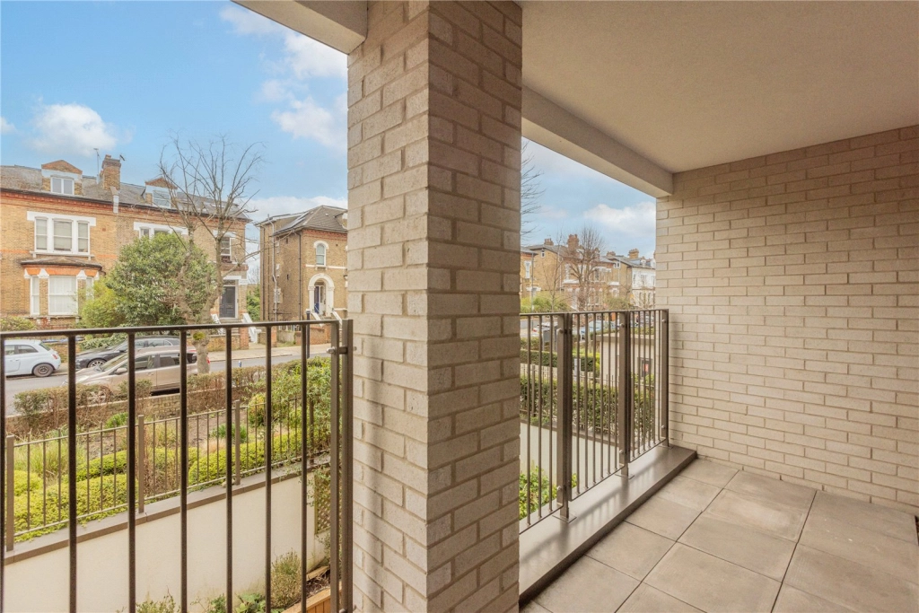 2 bedrooms apartments/flats for sale in The Avenue, London - NW6 view 2