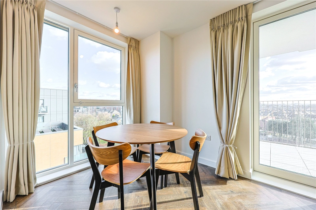 2 bedrooms apartments/flats for sale in Mile Walk, London - NW6 view 4