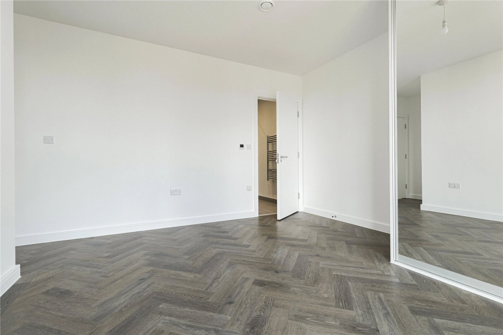2 bedrooms apartments/flats for sale in Mile Walk, London - NW6 view 12