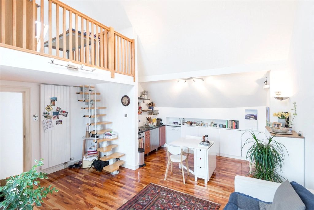 2 bedrooms apartments/flats for sale in Heath Drive, London - NW3 view 2