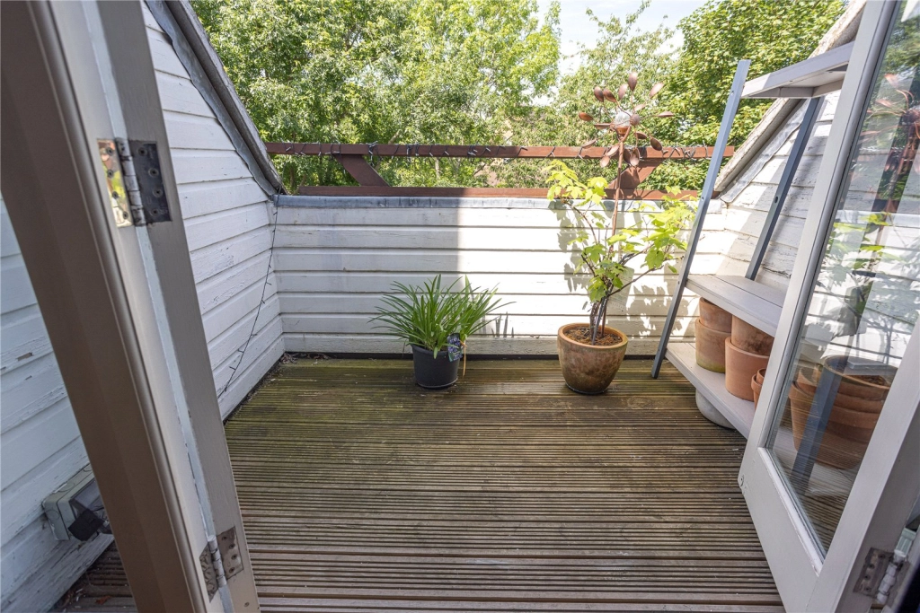2 bedrooms apartments/flats for sale in Heath Drive, London - NW3 view 12