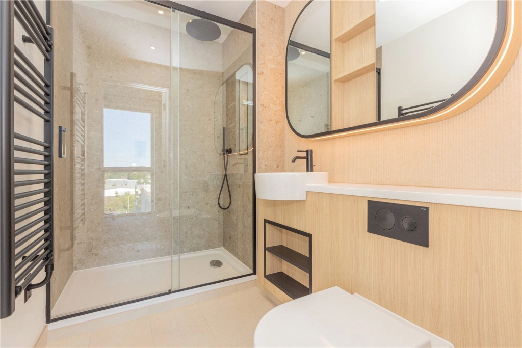 3 bedrooms apartments/flats for sale in Henshaw Parade, The Hyde, London - NW9 view 7