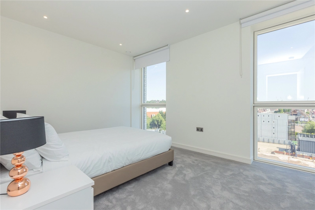 3 bedrooms apartments/flats for sale in Henshaw Parade, The Hyde, London - NW9 view 11