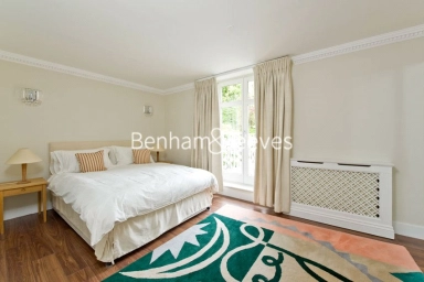Bracknell Gardens, London - NW3 view 6