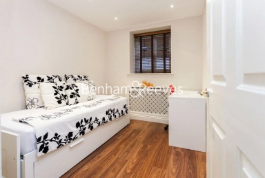 Bracknell Gardens, London - NW3 view 9