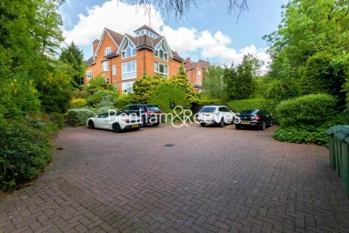 Bracknell Gardens, London - NW3 view 10
