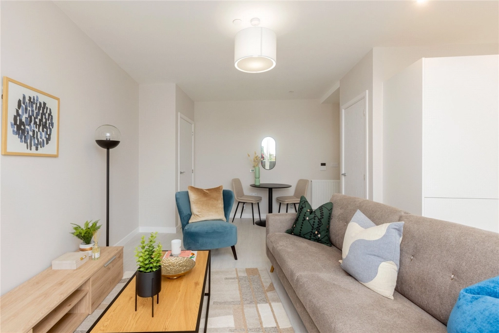 1 bedroom apartments/flats for sale in Perryfield Way, London - NW9 view 3