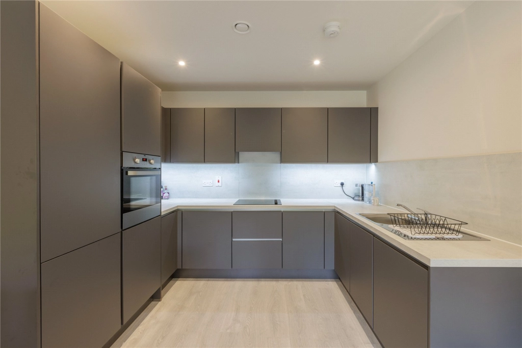 1 bedroom apartments/flats for sale in Inglis Way, London - NW7 view 3
