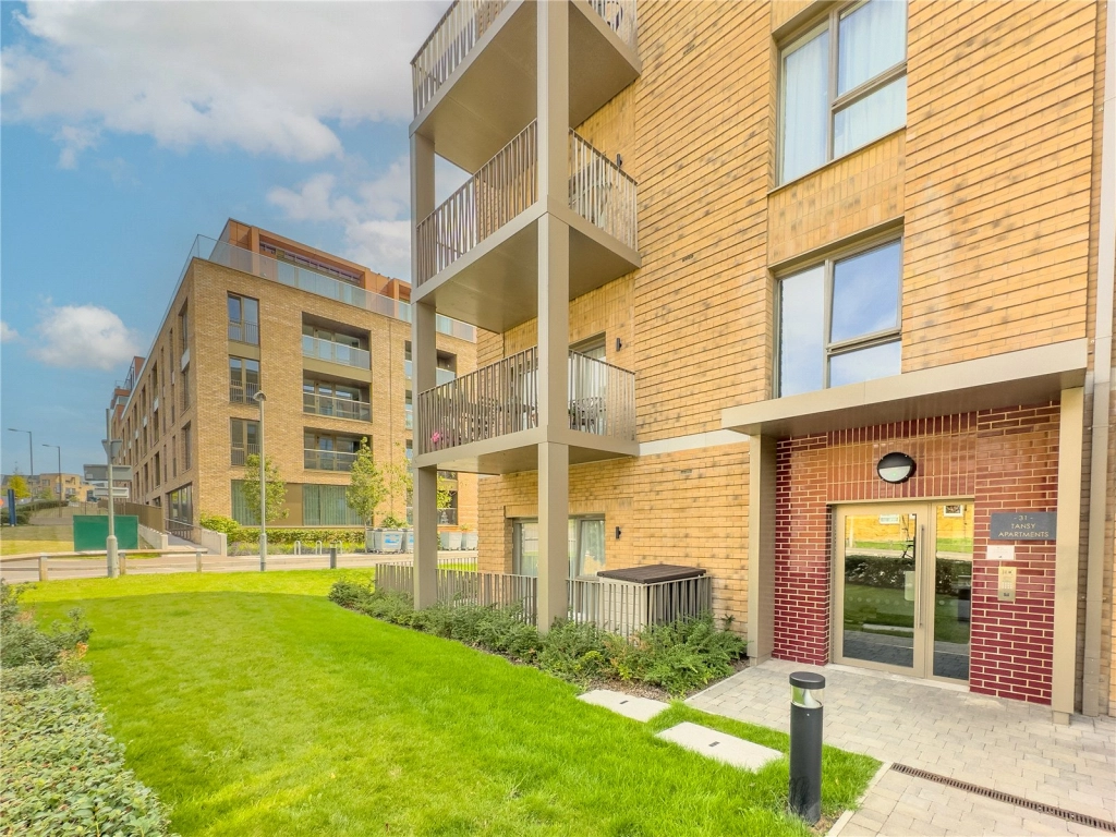 1 bedroom apartments/flats for sale in Inglis Way, London - NW7 view 10