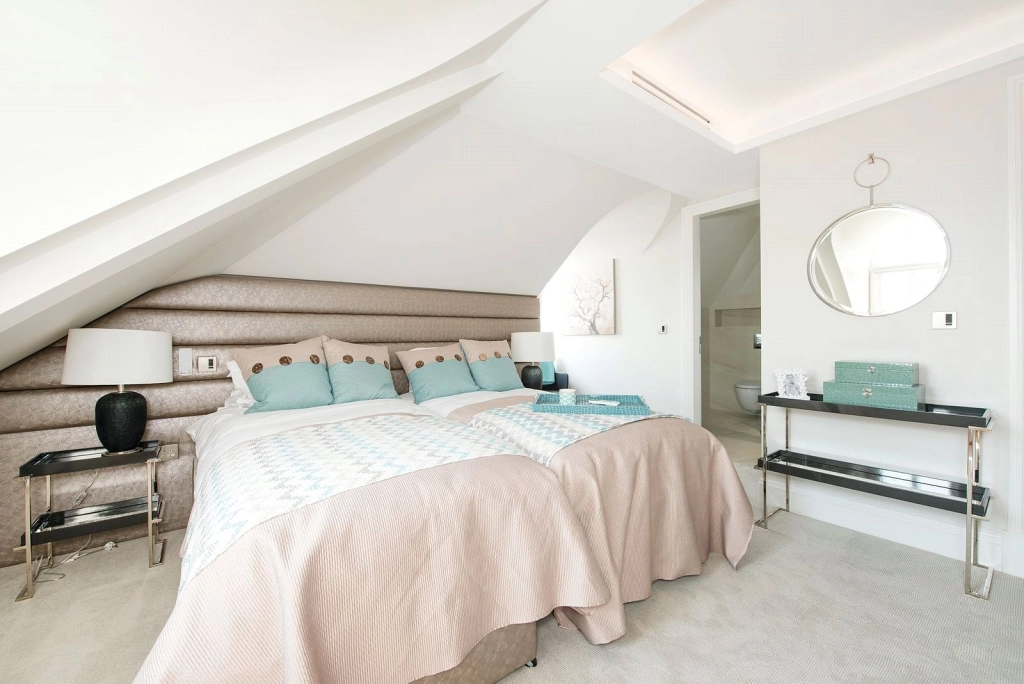 4 bedrooms apartments/flats for sale in Arkwright Road, London - NW3 view 20