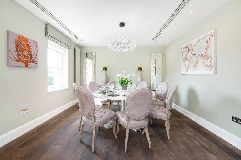 4 bedrooms apartments/flats for sale in Arkwright Road, London - NW3 view 3