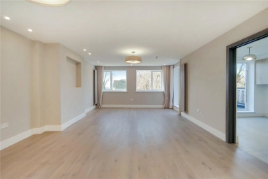 Fitzjohns Avenue, London - NW3 view 4
