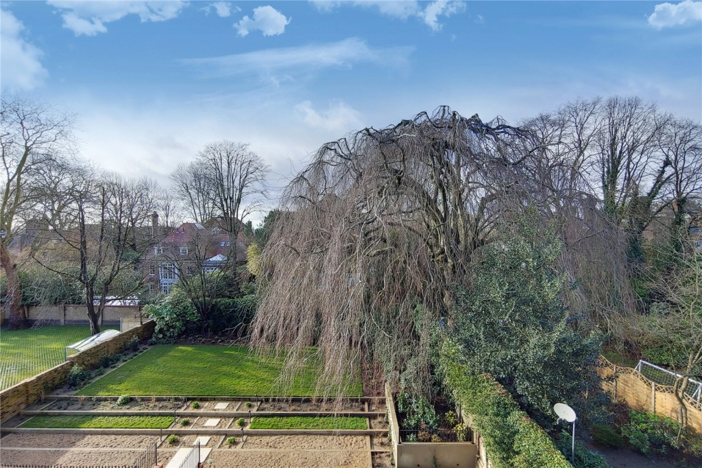 2 bedrooms apartments/flats for sale in Fitzjohns Avenue, London - NW3 view 20