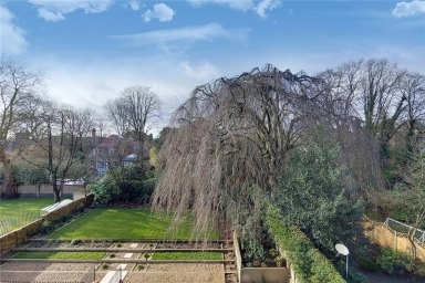 Fitzjohns Avenue, London - NW3 view 20
