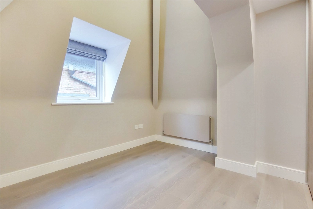 2 bedrooms apartments/flats for sale in Fitzjohns Avenue, London - NW3 view 12