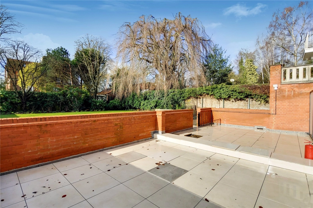 2 bedrooms apartments/flats for sale in Fitzjohns Avenue, London - NW3 view 18