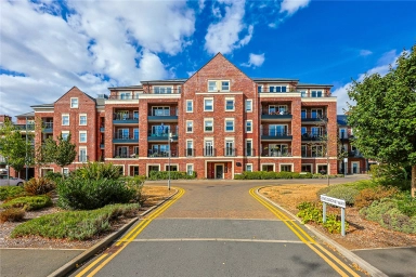 Toye Avenue, London - N20 view 18