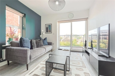 Toye Avenue, London - N20 view 2