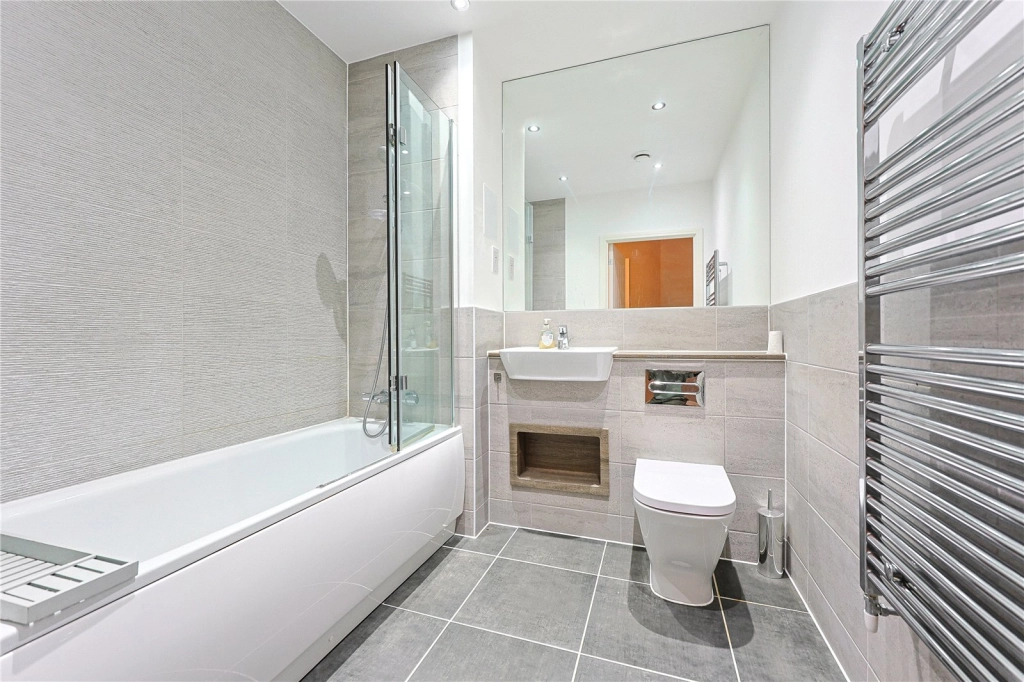 2 bedrooms apartments/flats for sale in Toye Avenue, London - N20 view 11