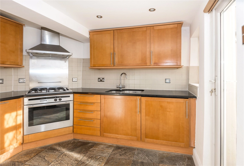 3 bedrooms apartments/flats for sale in Belsize Square, London - NW3 view 3